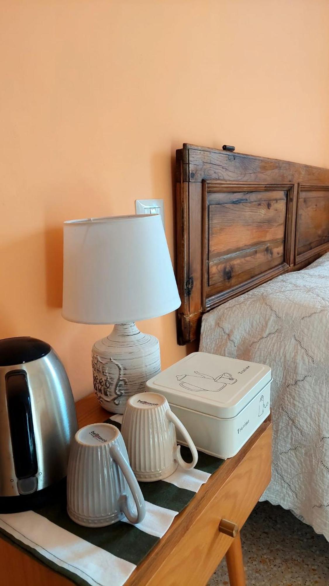 La Casa Del Mago Camere E Appartamenti Pissignano 外观 照片